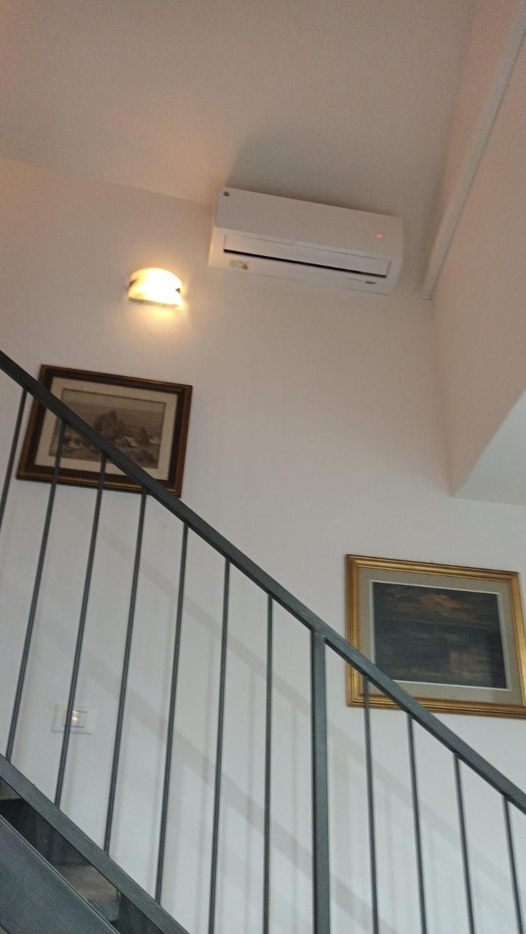 Casa N 2 Con Parcheggio Privato E Colonnina Ricarica Apartment Livorno Luaran gambar