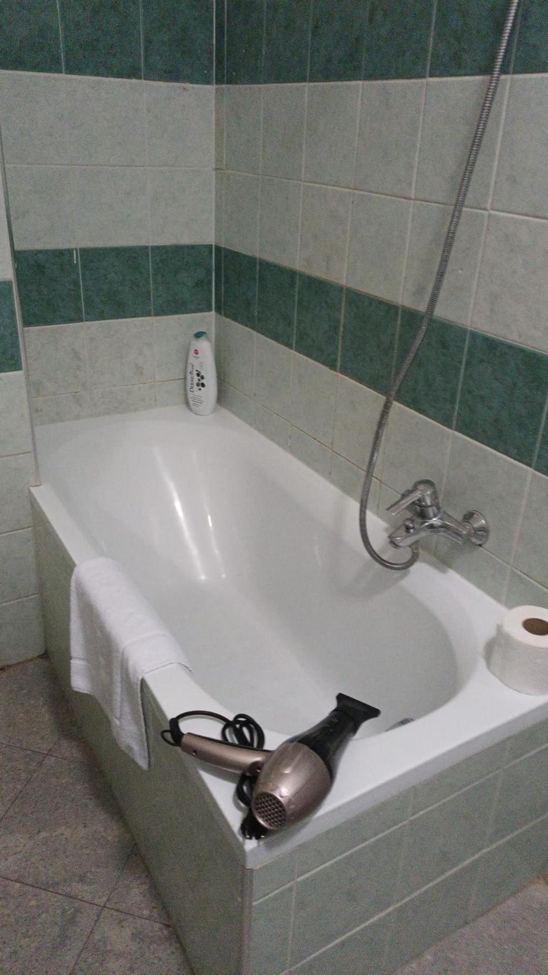 Casa N 2 Con Parcheggio Privato E Colonnina Ricarica Apartment Livorno Luaran gambar